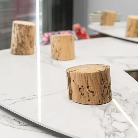 فندق أجنحة ماركيز - للبالغين فقط ثيرا