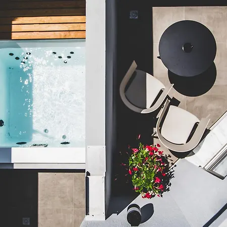 أجنحة ماركيز - للبالغين فقط 5*