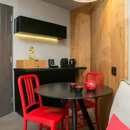 أجنحة ماركيز - للبالغين فقط فندق 5*