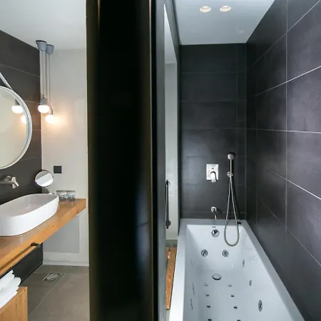 أجنحة ماركيز - للبالغين فقط فندق ثيرا