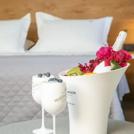 أجنحة ماركيز - للبالغين فقط فندق ثيرا