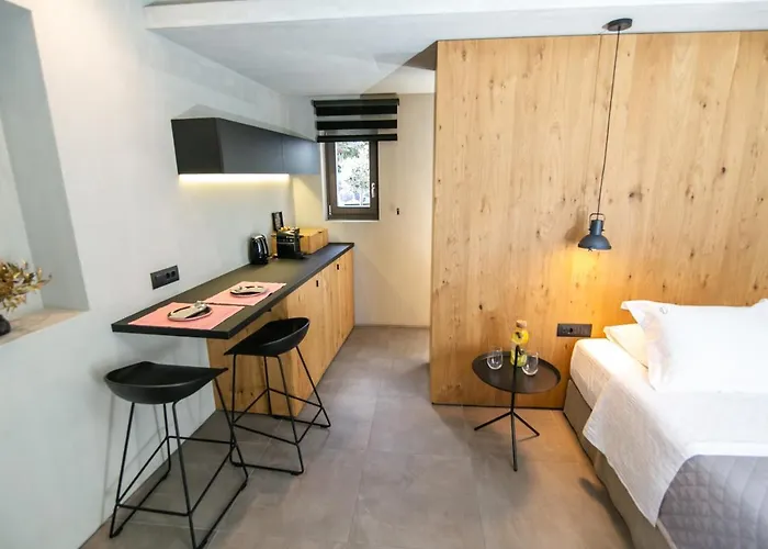 Marquise - Adults Only 5*