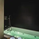 马基斯套房酒店（仅限成人入住） 5*