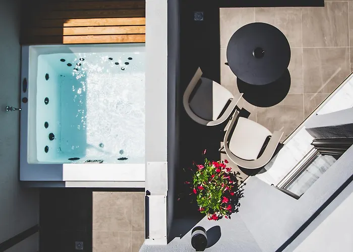 Marquise - Adults Only 5*