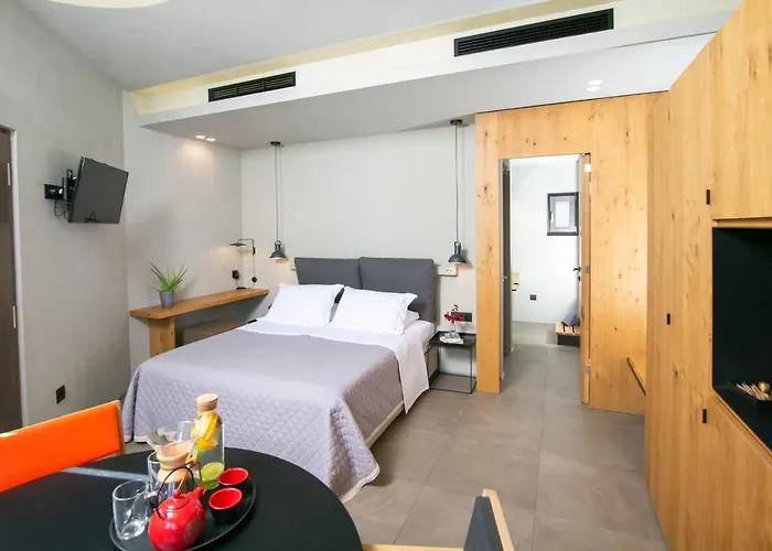 Marquise - Adults Only