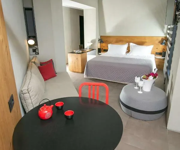 Marquise - Adults Only