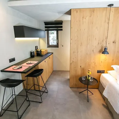 أجنحة ماركيز - للبالغين فقط 5*