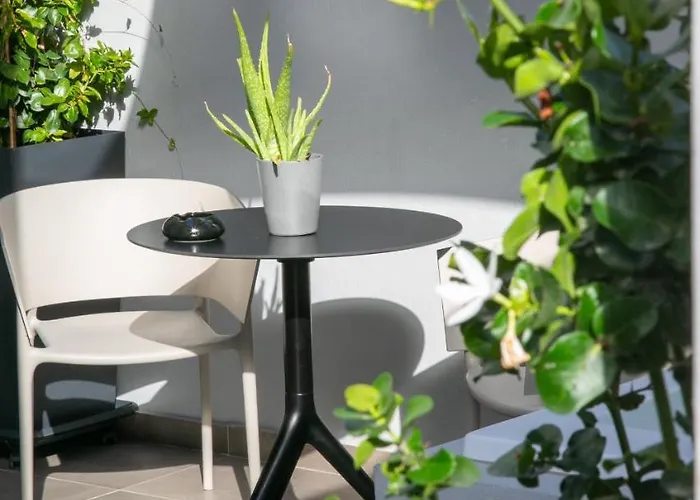 Marquise - Adults Only