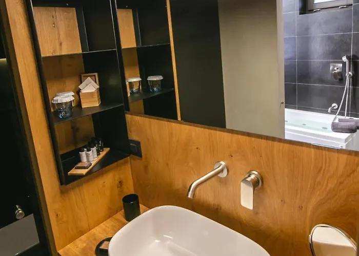 Marquise - Adults Only